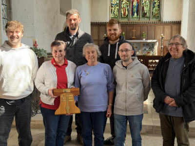 Troston Team.
