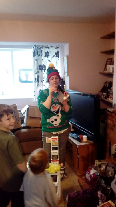 Ruthie entertaing Mason & Alfie.