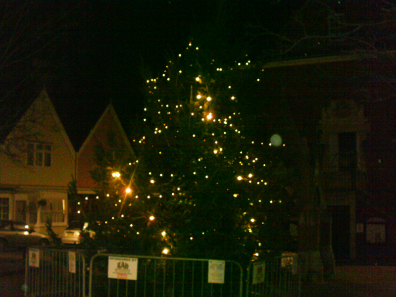 Christmas Tree lights on The Market Hill restored!