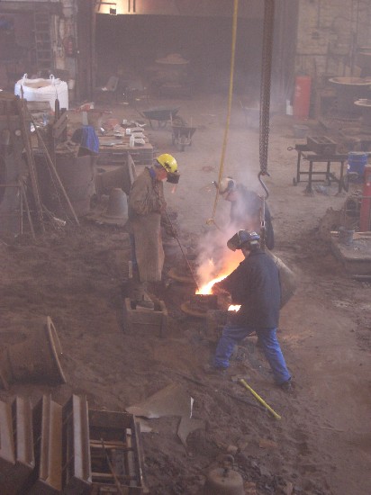 Photo of pouring a bell, Taylors Earye & Smith, Loughborough